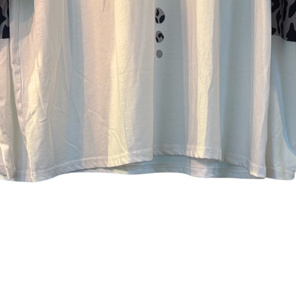 Leopard Print Snowman Long Sleeve Tee - Picture 7 of 7